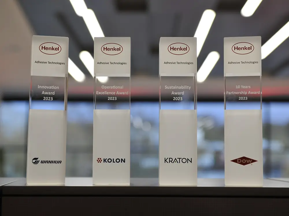 
Henkel has granted its Supplier Awards 2023 to Kraton, Wanhua and Kolon and recognized Dow with a special Anniversary Award.
